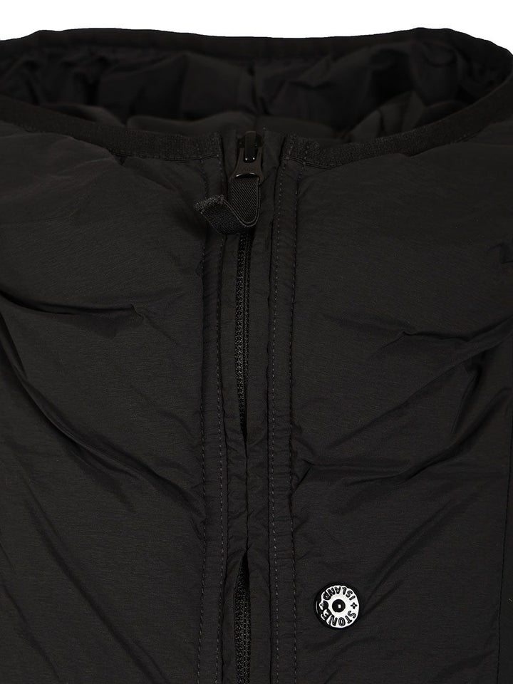 Stone Island Hooded Down Jacket In Stretch Fabric Coats - Black | 958614bb6a7a750afe86b9e35106f9a92e1c3c45