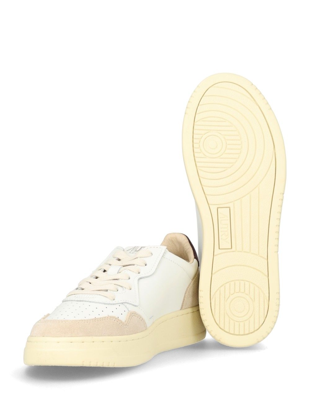 Autry  Medalist Low Sneakers - White | f8e27e086b545c25c3b7e25ab34c6251f6054d49