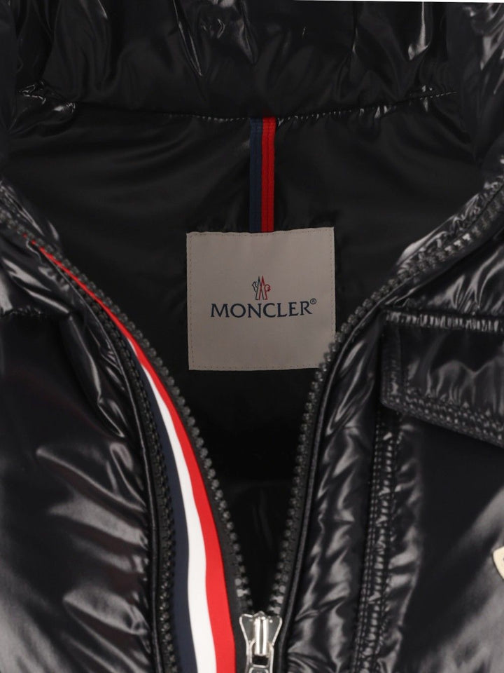 Moncler Montbeliard Short Down Jacket With Hood Jackets - Black | 4870402af508f2f72eea9659a472b0a102466898