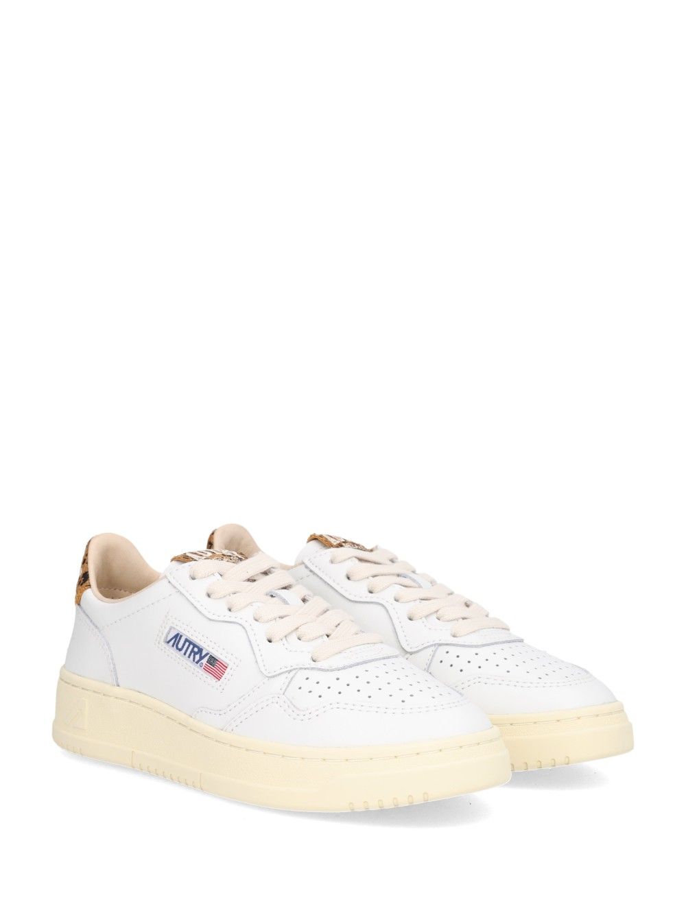 Autry  Medalist Low Sneakers - White | 0c08a62a3354d0961356fa6121878b5fec67f7ca