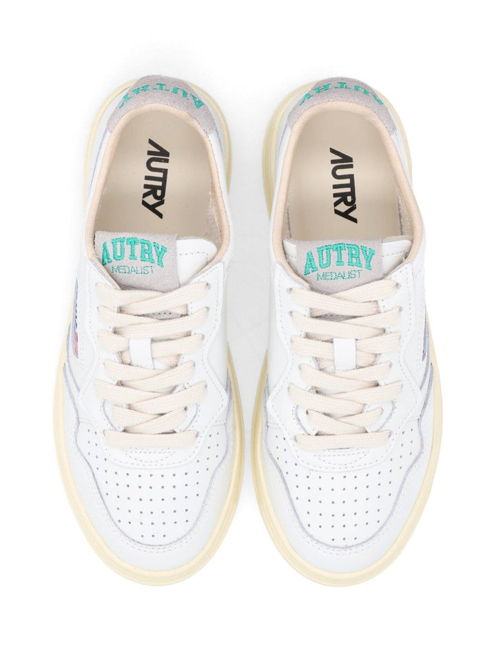Autry  Medalist Low Sneakers - White | bec8e4c128ff12059b67c33e2709074ae495ceac