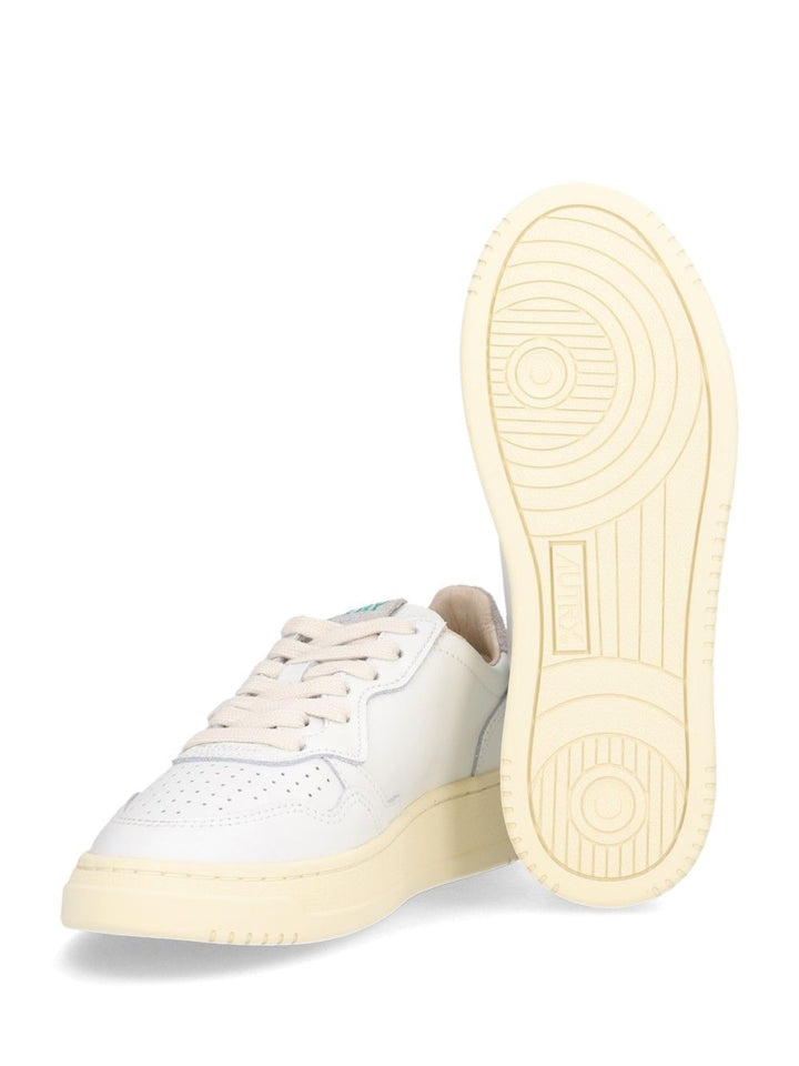 Autry  Medalist Low Sneakers - White | 66e2aa2c323d1ed75aa876ecc329121d90fc0e8a
