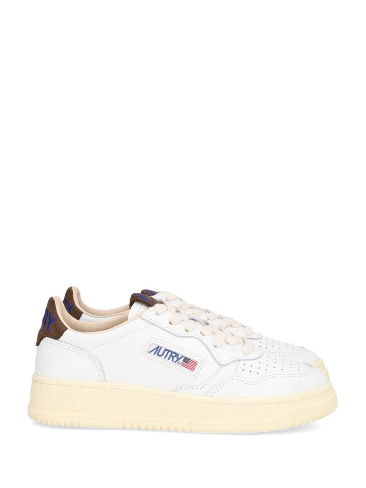 Autry  Medalist Low Sneakers - White | 27515edcccede5b610f63304b75e6ab3c30f76d4
