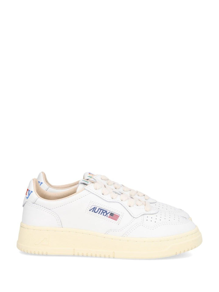 Autry  Medalist Low Sneakers - White | 3addc106009ae5bb9465fd6b3f955fa9b96b4612