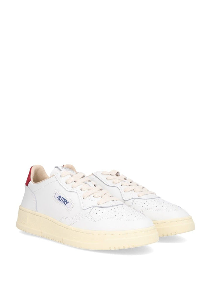 Autry  Medalist Low Sneakers - White | 9becc707235233190f66effd993a280ecab3b3af