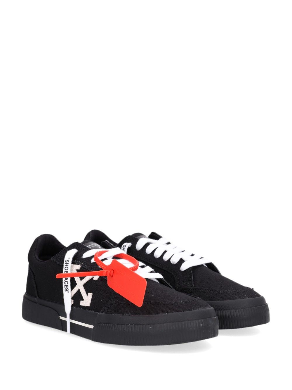 Off-White Vulcanized Low Sneakers - Black | be94754d53eeea866198f5379c7ee27a7061170f