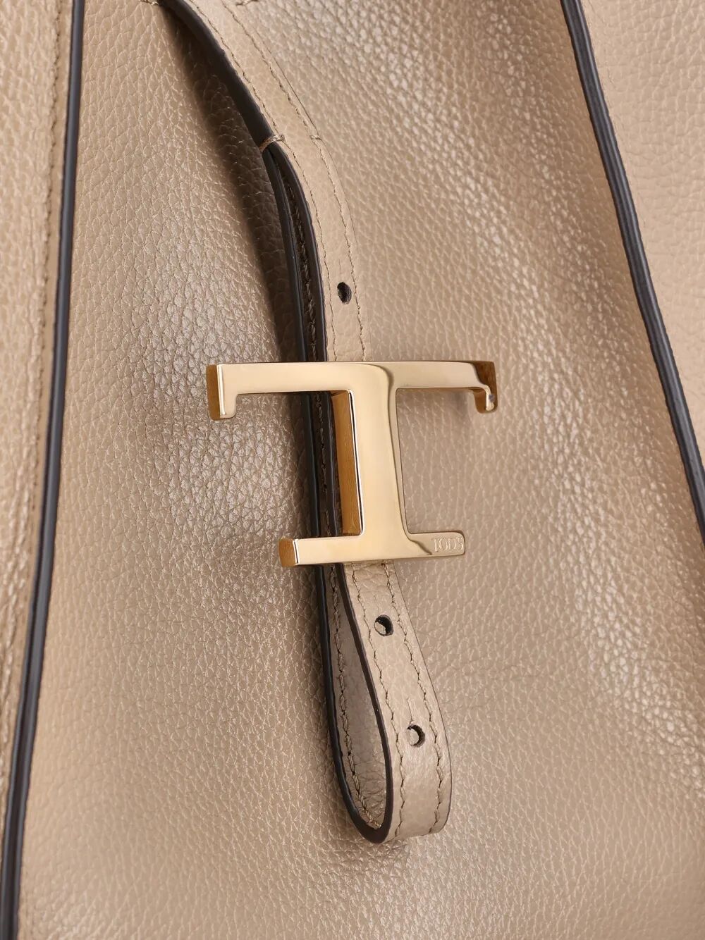 Tod`S Totes - Nude & Neutrals | 9a34838bafcd83a51128b165c907ebd64fbf3fb5