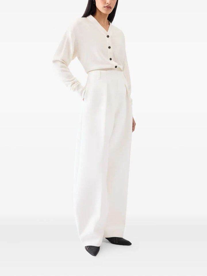 Jacquemus Cardigan - White | 550d253a24dee786f66d3ae1d53642a51495af52