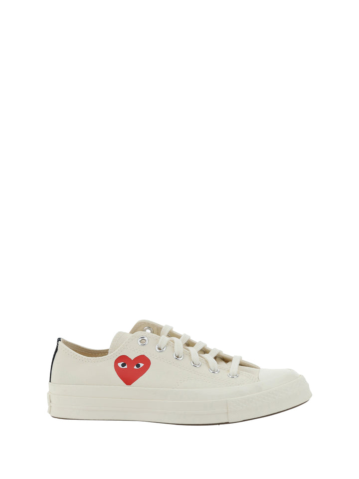 CONVERSE SMALL RED HEART LOW TOP