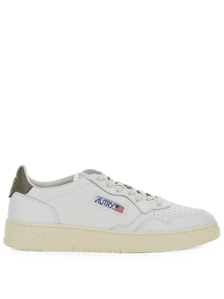 Autry Sneakers - White | b8460a8ee3923c70d52fab0e7f62b779c17710dc