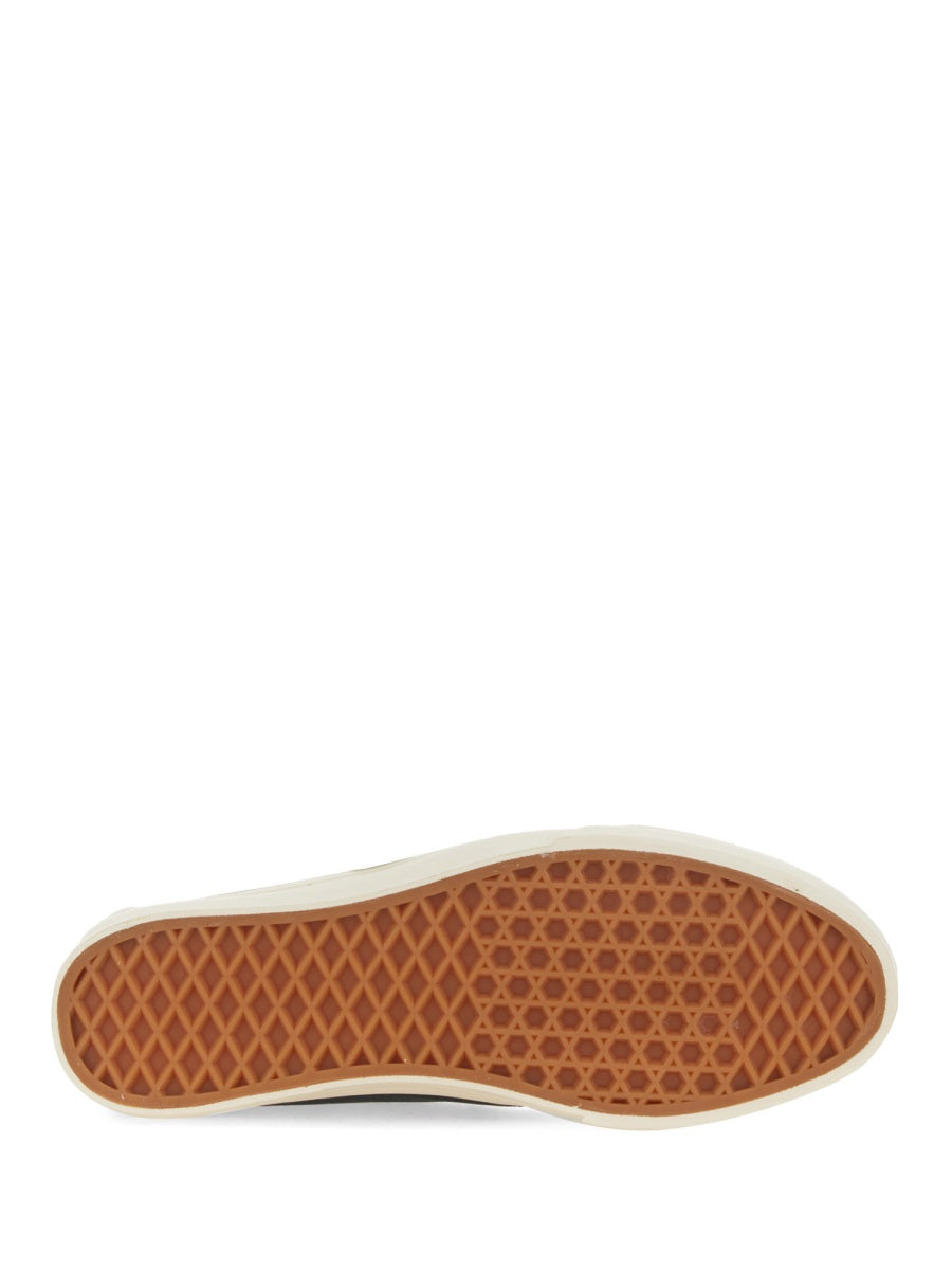 Vans Sneakers - Black | Wanan Luxury