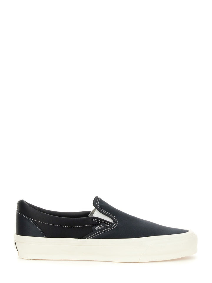 Vans Sneakers - Black | Wanan Luxury