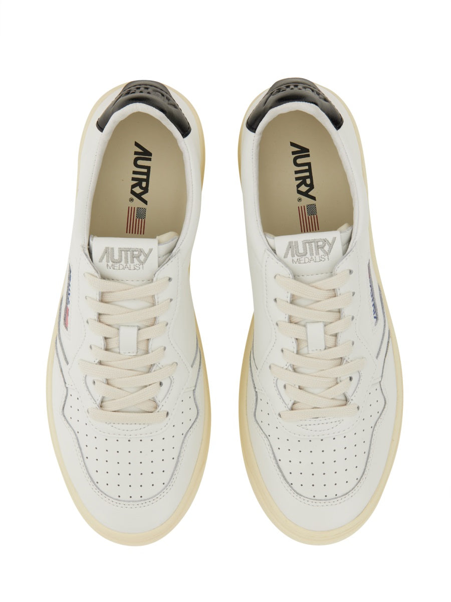Autry Sneakers - White | Wanan Luxury