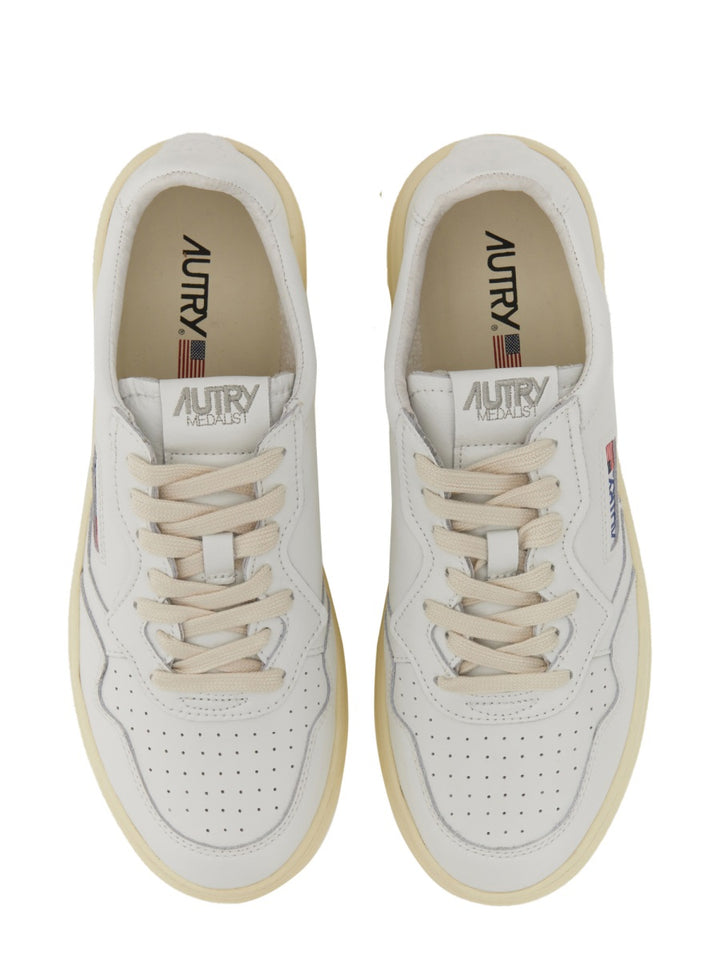 Autry Sneakers - White | Wanan Luxury