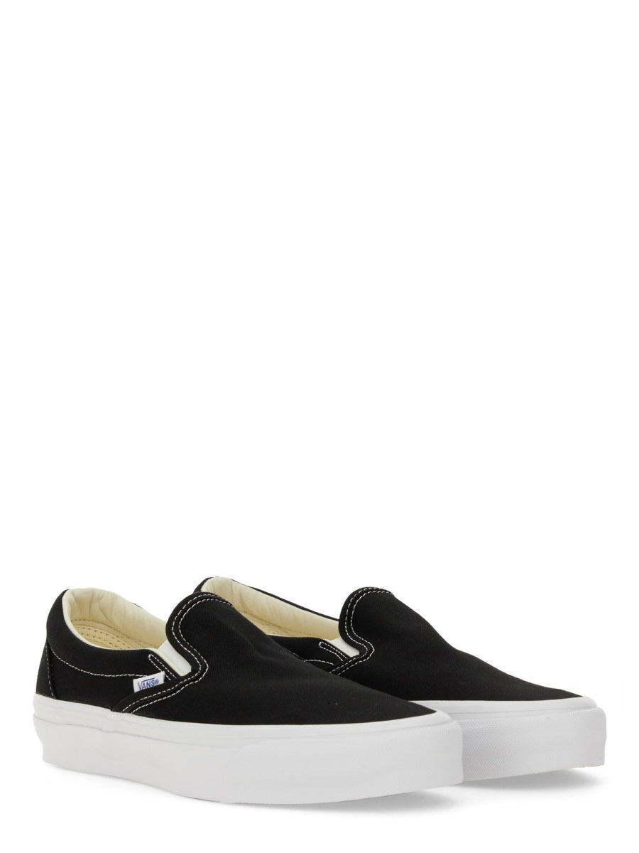 Vans Sneakers - Black | Wanan Luxury
