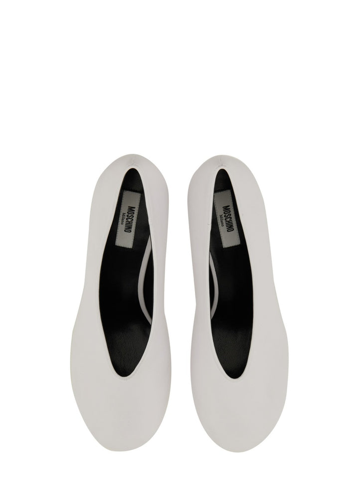 Moschino pumps - White | Wanan Luxury