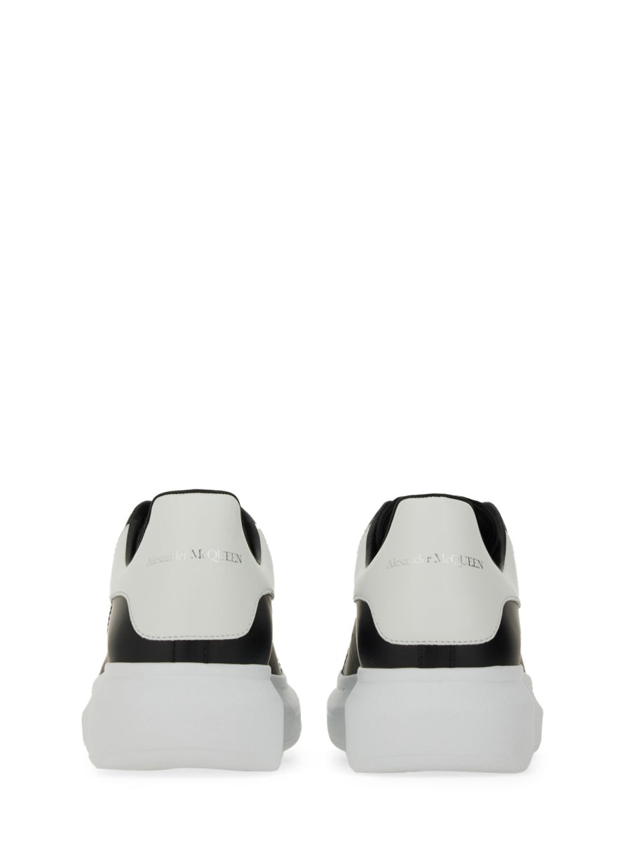 Alexander McQueen Sneakers - Black | Wanan Luxury