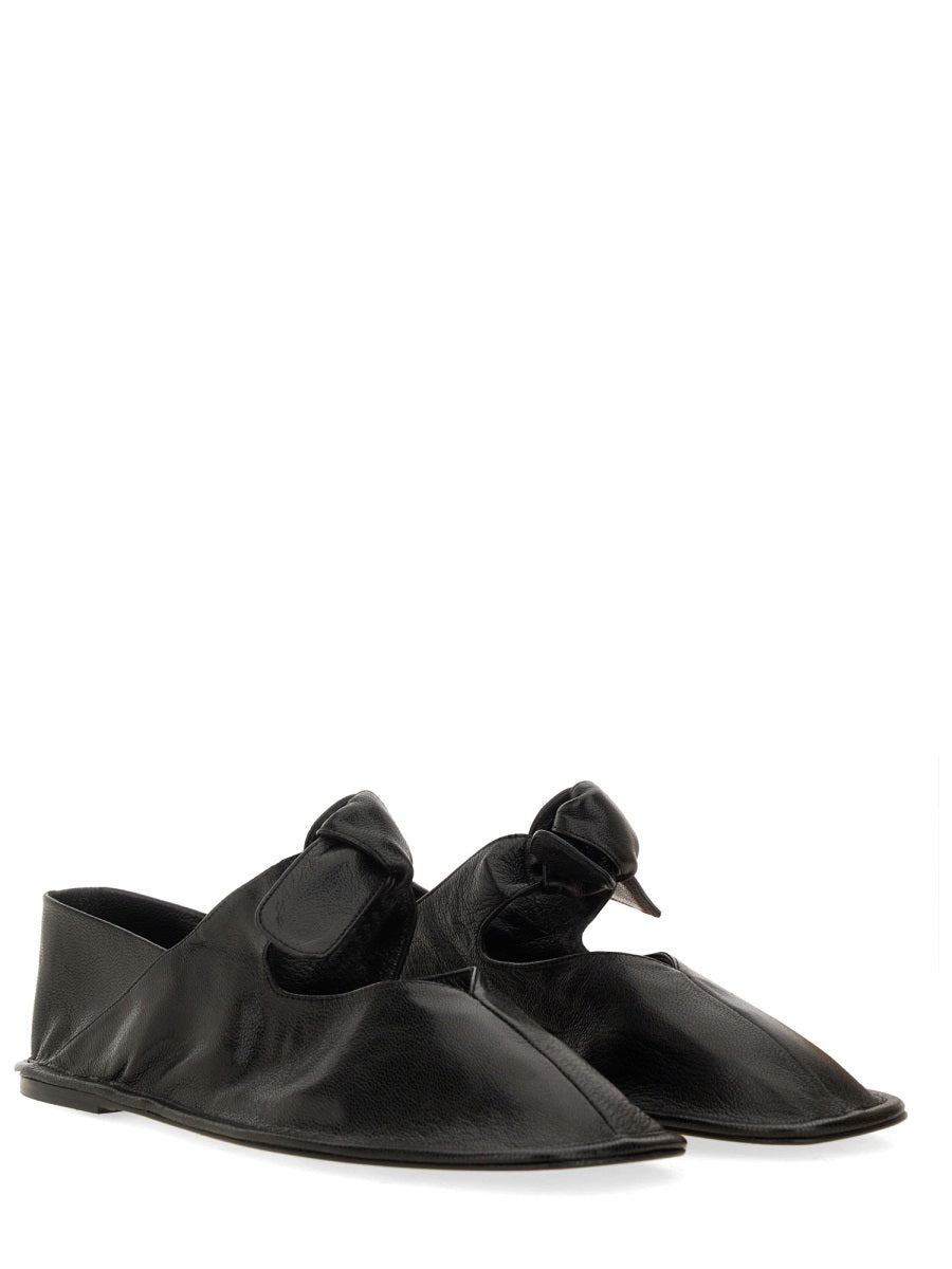 Hereu Flat Shoes - Black | Wanan Luxury