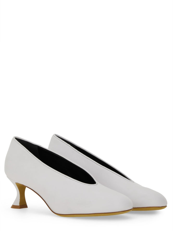 Moschino pumps - White | Wanan Luxury