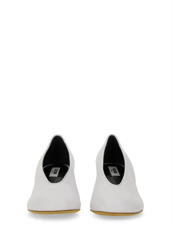Moschino pumps - White | Wanan Luxury