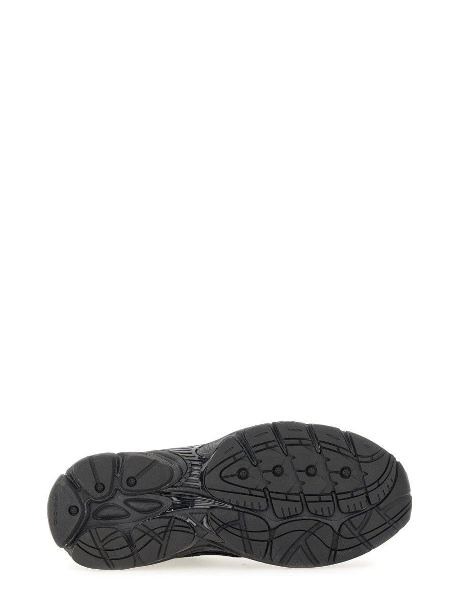 Saucony Sneakers - Black | Wanan Luxury