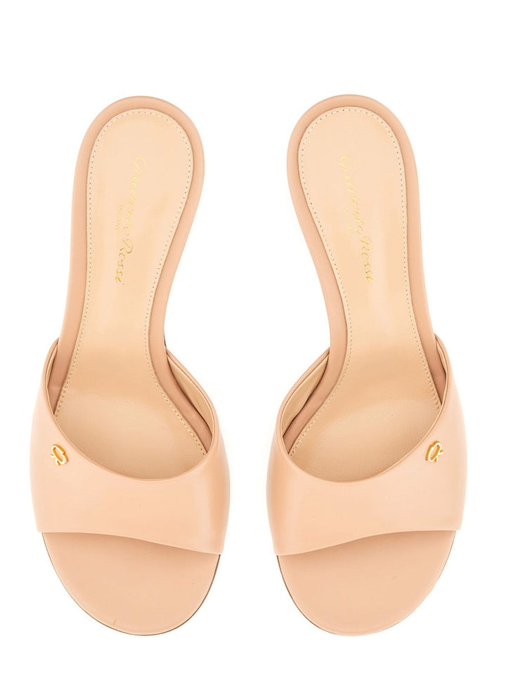 Gianvito Rossi pumps - Neutral | Wanan Luxury