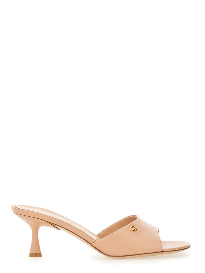 Gianvito Rossi pumps - Neutral | Wanan Luxury