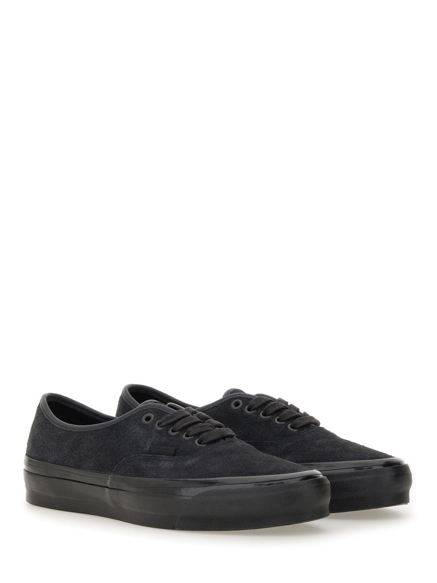 Vans Sneakers - Black | Wanan Luxury