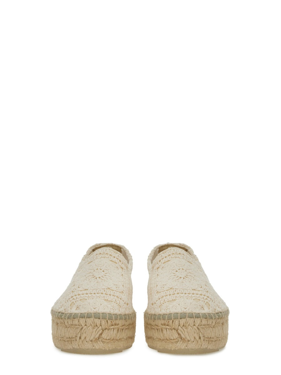 Manebí Flat Shoes - Beige | Wanan Luxury
