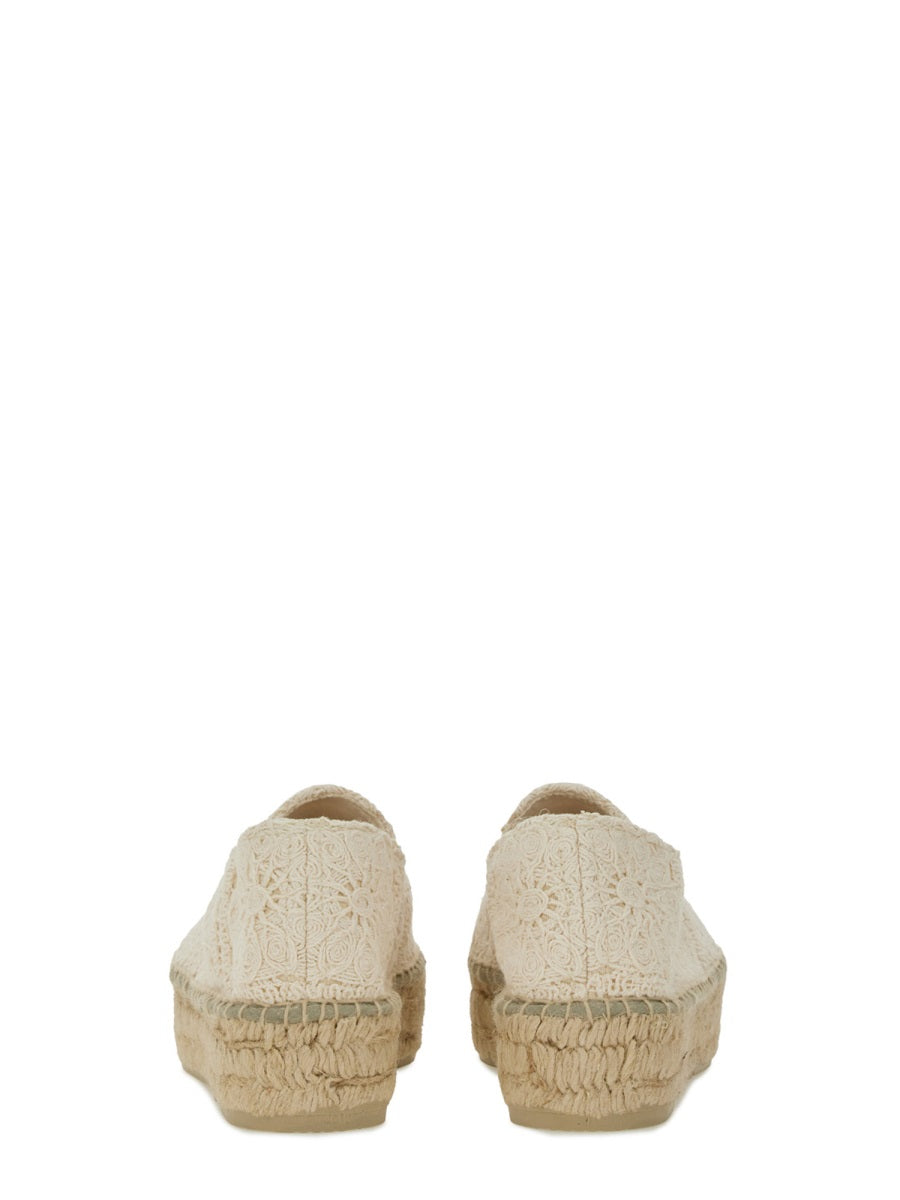 Manebí Flat Shoes - Beige | Wanan Luxury