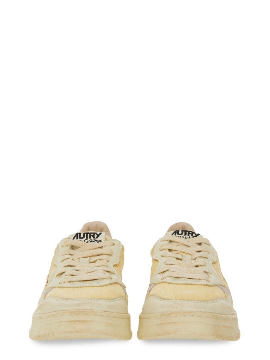 Autry Sneakers - White | Wanan Luxury