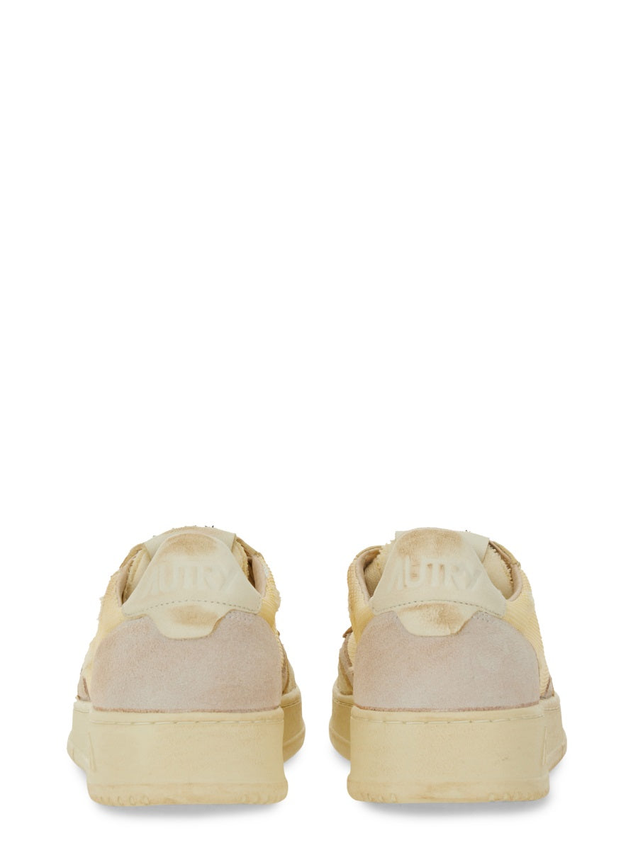 Autry Sneakers - White | Wanan Luxury