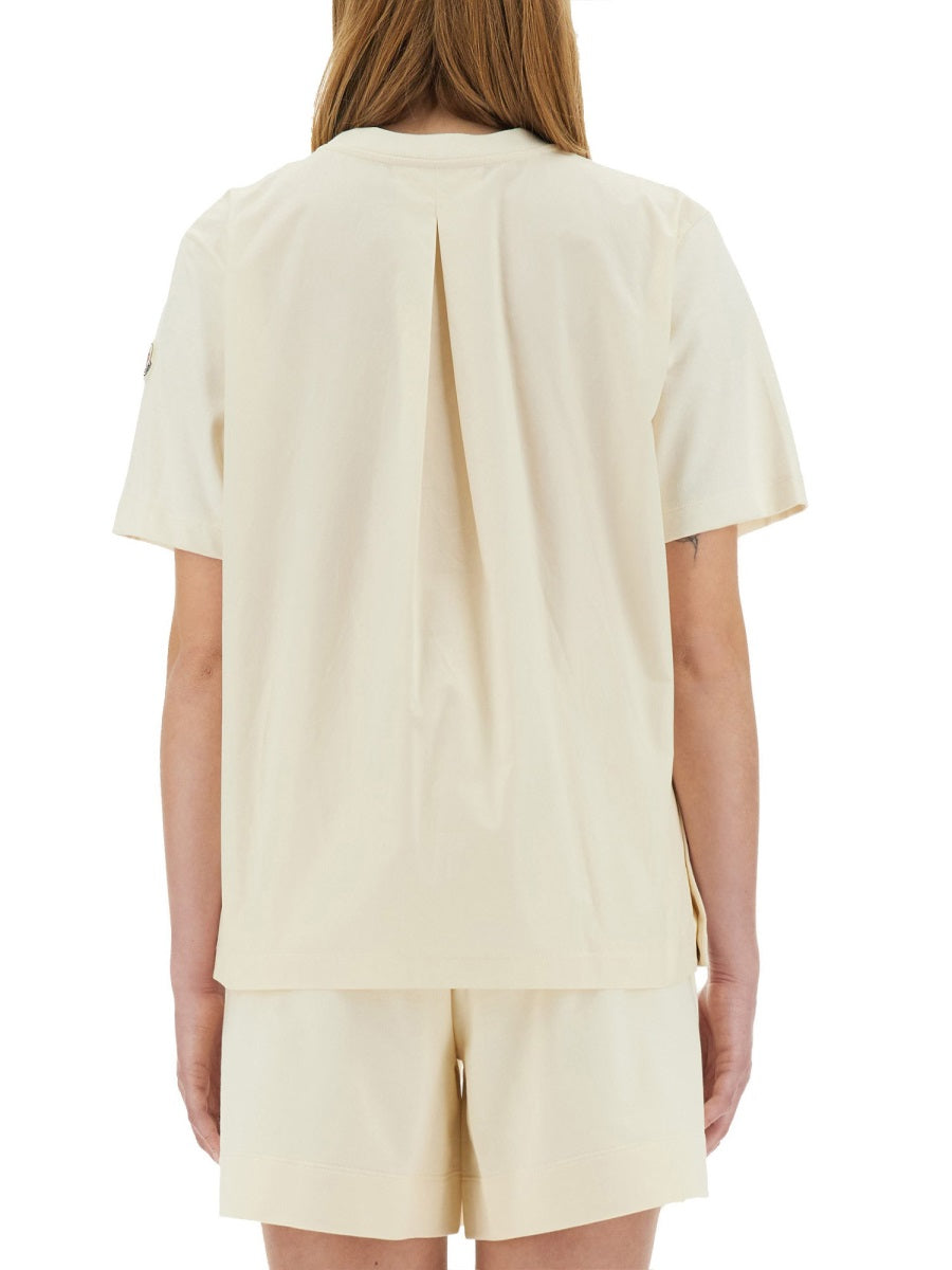Moncler T shirts - Ivory | 3ea9896c409f650a8e931550008190e6da1f994a