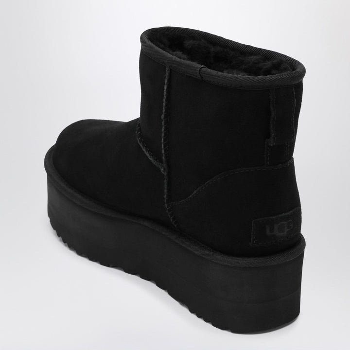 Ugg Shoes - Black | 832d5b6bda1f8c540026e6d689e6392a25e54b3d