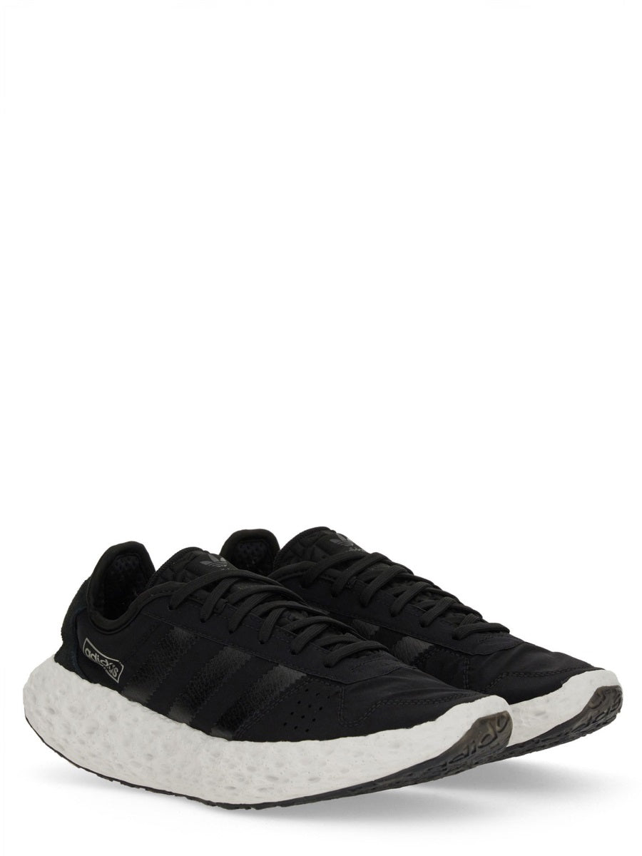 Adidas Originals Sneakers - Black | Wanan Luxury