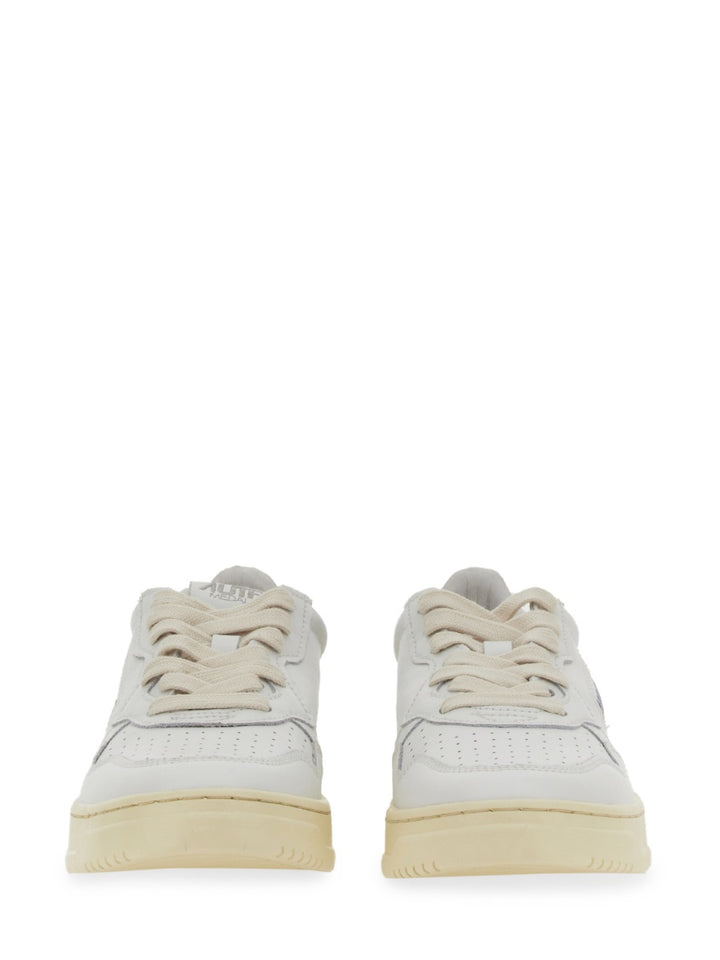 Autry Sneakers - White | Wanan Luxury