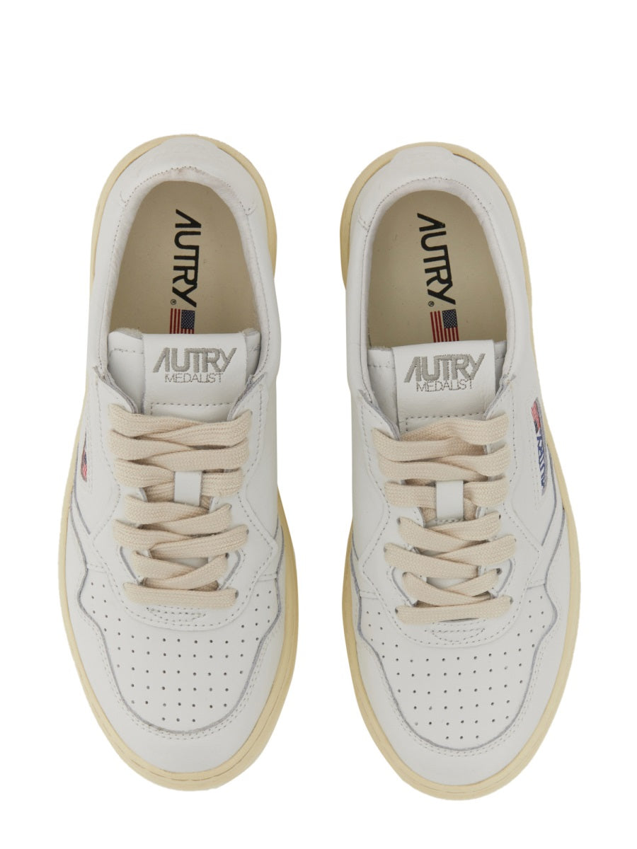 Autry Sneakers - White | Wanan Luxury