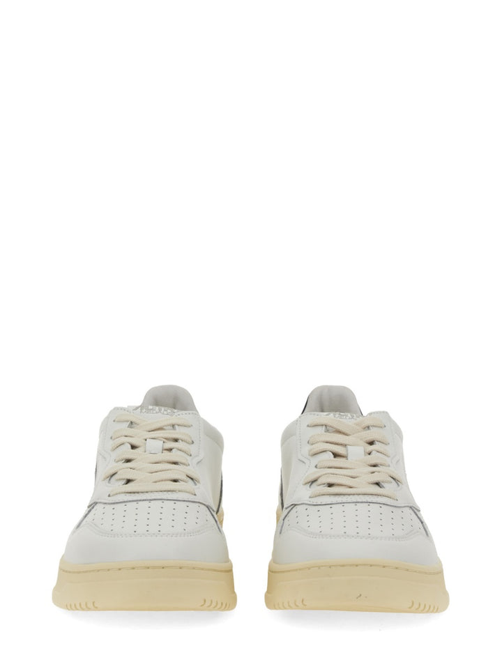 Autry Sneakers - White | Wanan Luxury