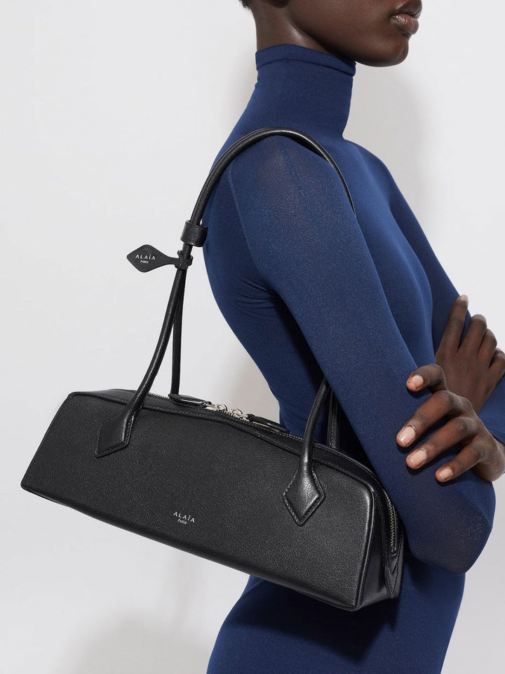 AlaÏA Shoulder Bags - Black | 5b0150176775f160907b616e4438e8a0e5d0b865