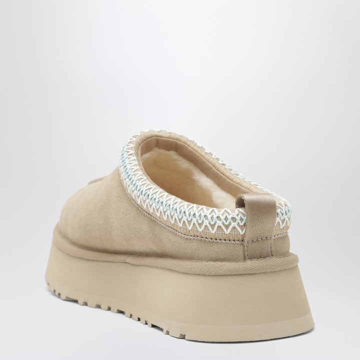 Ugg Shoes - Brown | e7771df1c6ca6ae864a8c2093cd4edb446568777