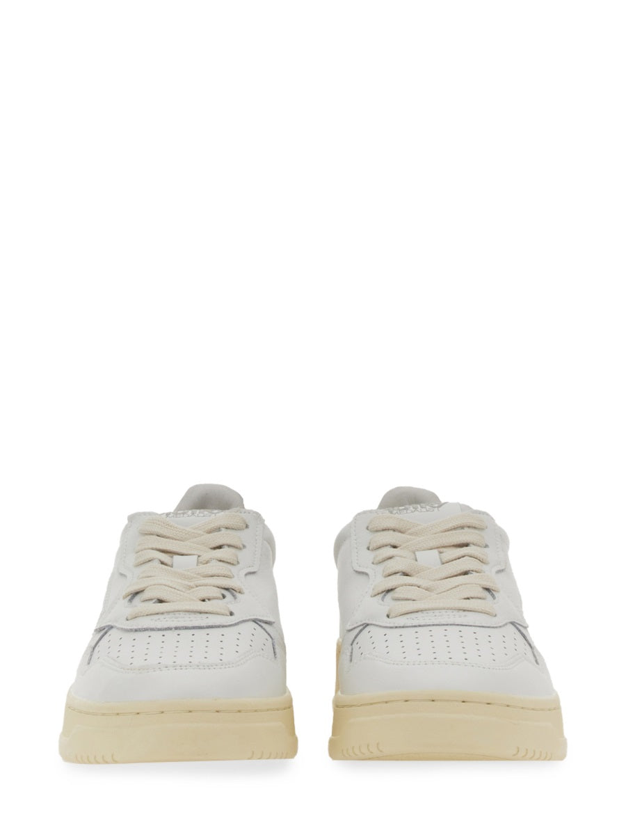 Autry Sneakers - White | Wanan Luxury
