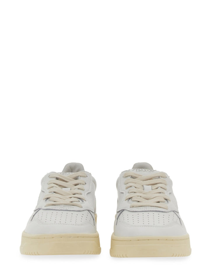 Autry Sneakers - White | Wanan Luxury