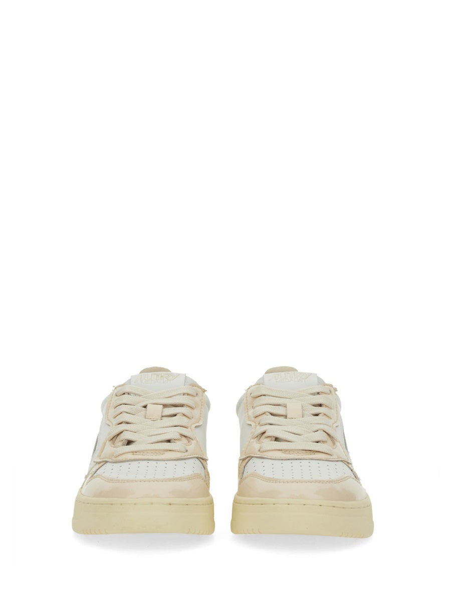 Autry Sneakers - White | Wanan Luxury