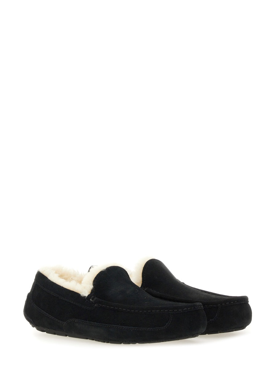 UGG Flat Shoes - Black | Wanan Luxury