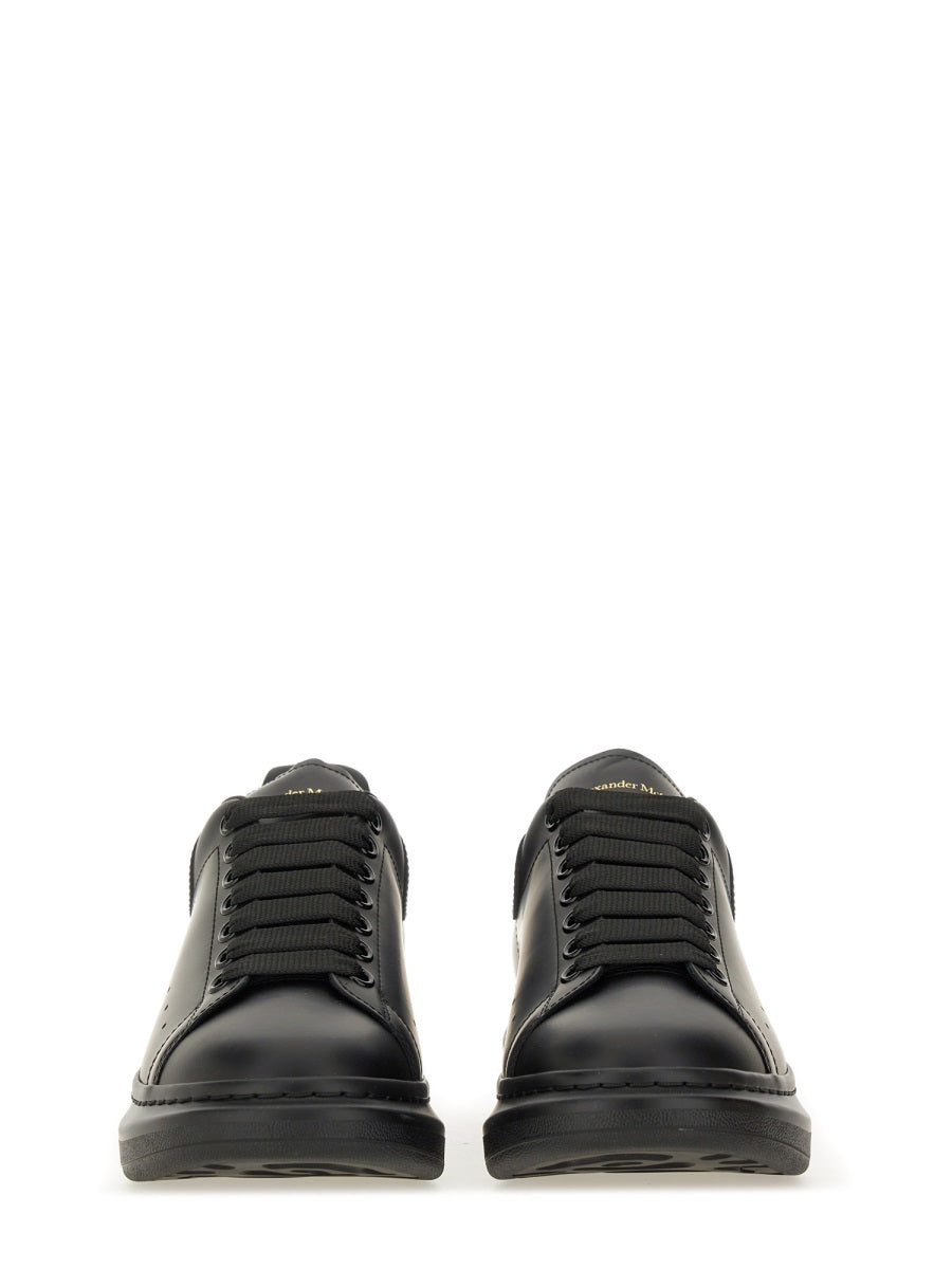 Alexander McQueen Sneakers - Black | Wanan Luxury