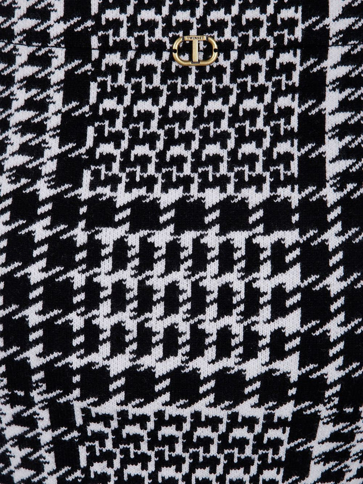 Twin-Set Skirts - Neve nero | 7407e9d4ac588b40700ef6e3c439aa1162bb1f5e