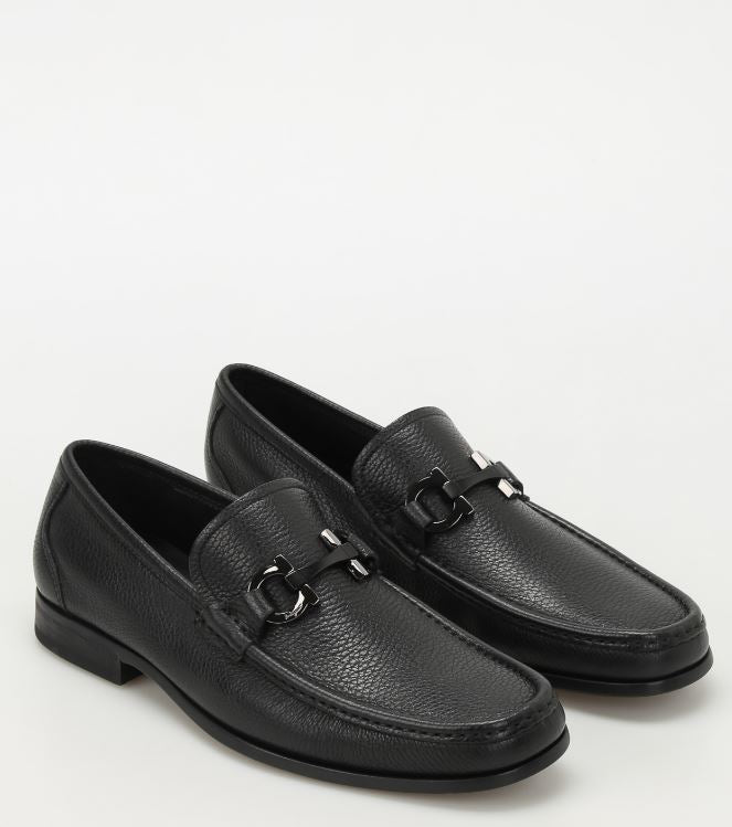 Ferragamo Flat shoes - Blacks and greys | a26dcf91b1577632e6624b35b35a60ee5b673651