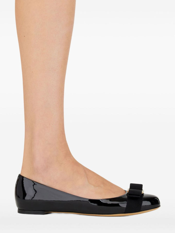 Ferragamo Flat shoes - Blacks and greys | 26de74681e2d91cfeae291c6de23f37394a79d82