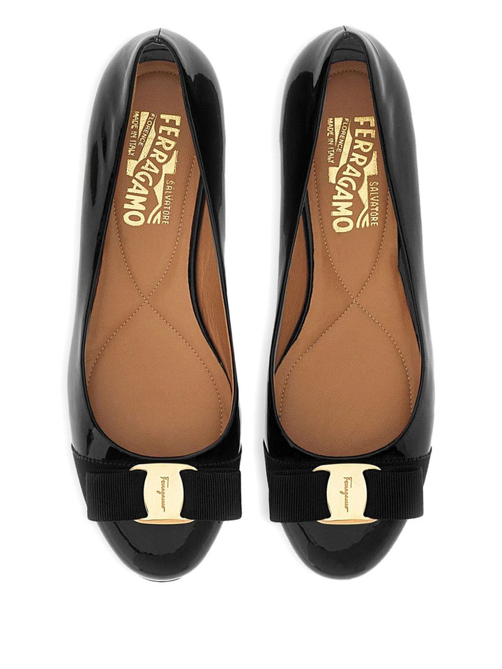 Ferragamo Flat shoes - Blacks and greys | eb6ed07b3fe3c88f3c44ca4addb2d61180de70c0