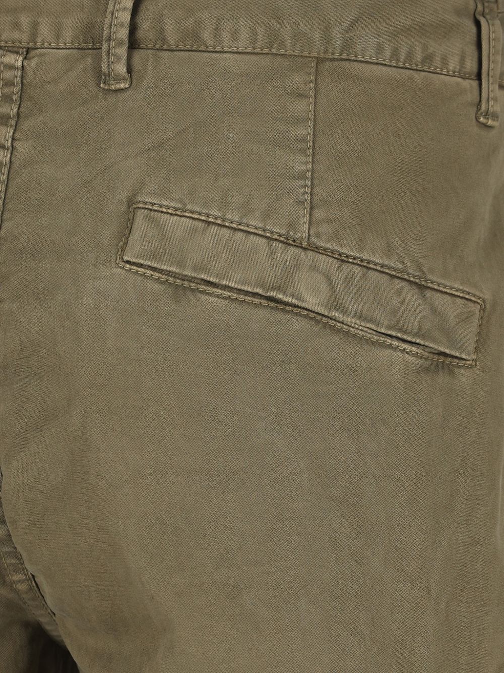 Stone Island Shorts - Military green | 571742a244dc16ec2881e38ca8c9aac106ccefe7
